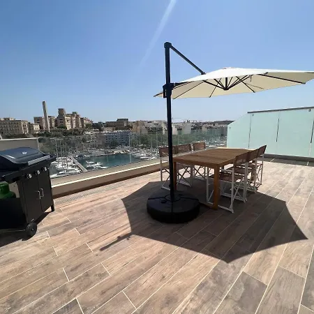 Sea Front Penthouse *